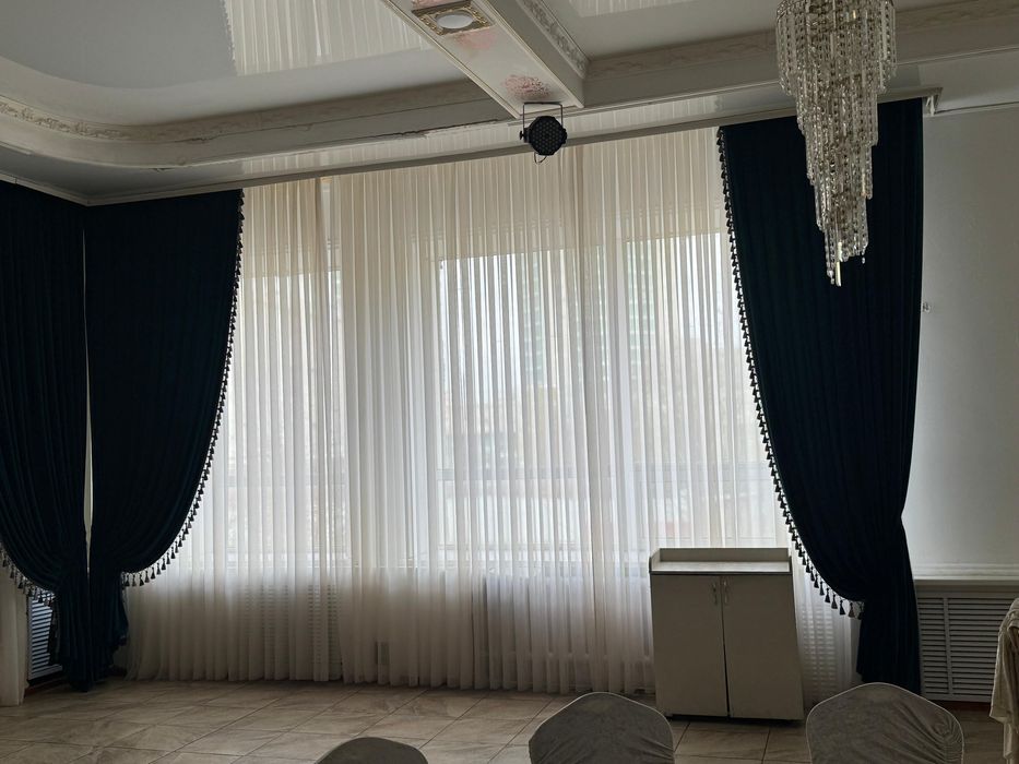 Продам 15 тюлей по 3-4 метра 6 штор и 4 галстука  Высота 3,5 метра