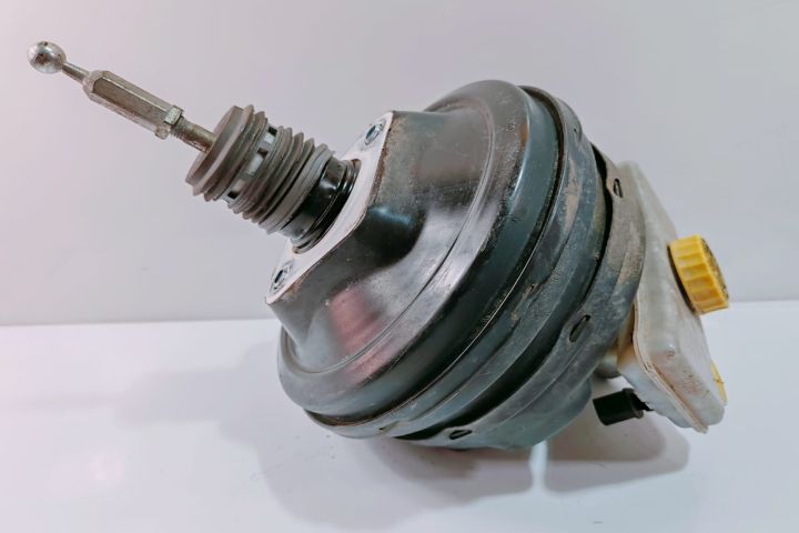 Tulumba servofrana cu pompa centrala 8E0612105P Audi A4 B7 seria