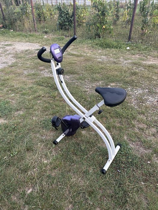bicicletă de exercitii orizontala