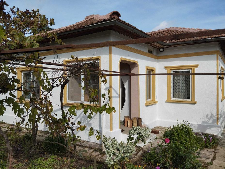 Реновирана къща в Писарово