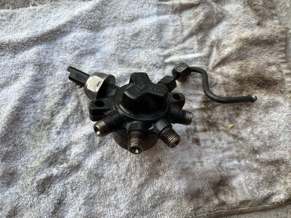 Помпа и дюзи от Рено канго 1.5дци