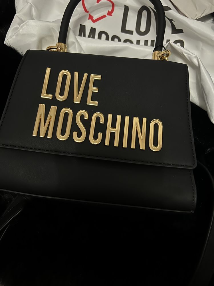 Оригинални чанти love moschino и guess и gucci