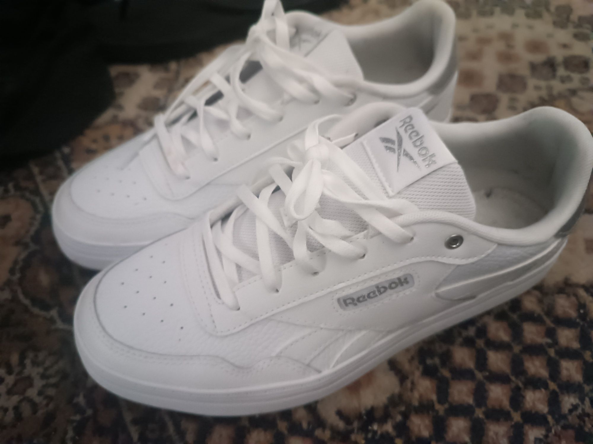 Reebok Бели дамски маратонки