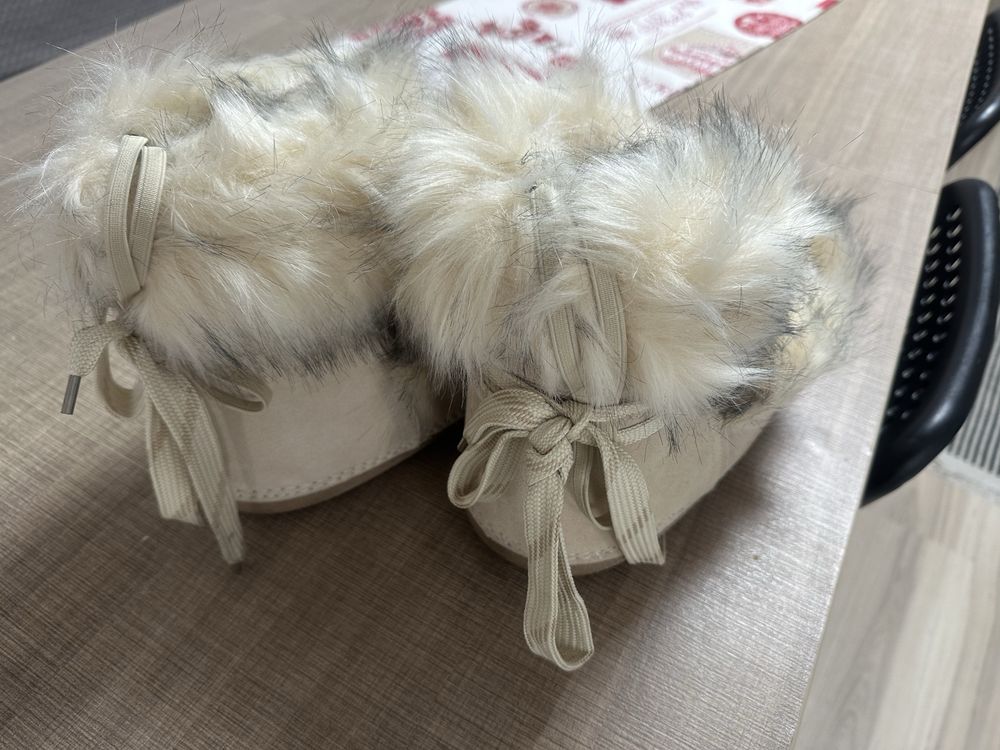 Vand Cizme de zăpadă bej cu blană Moon Boot