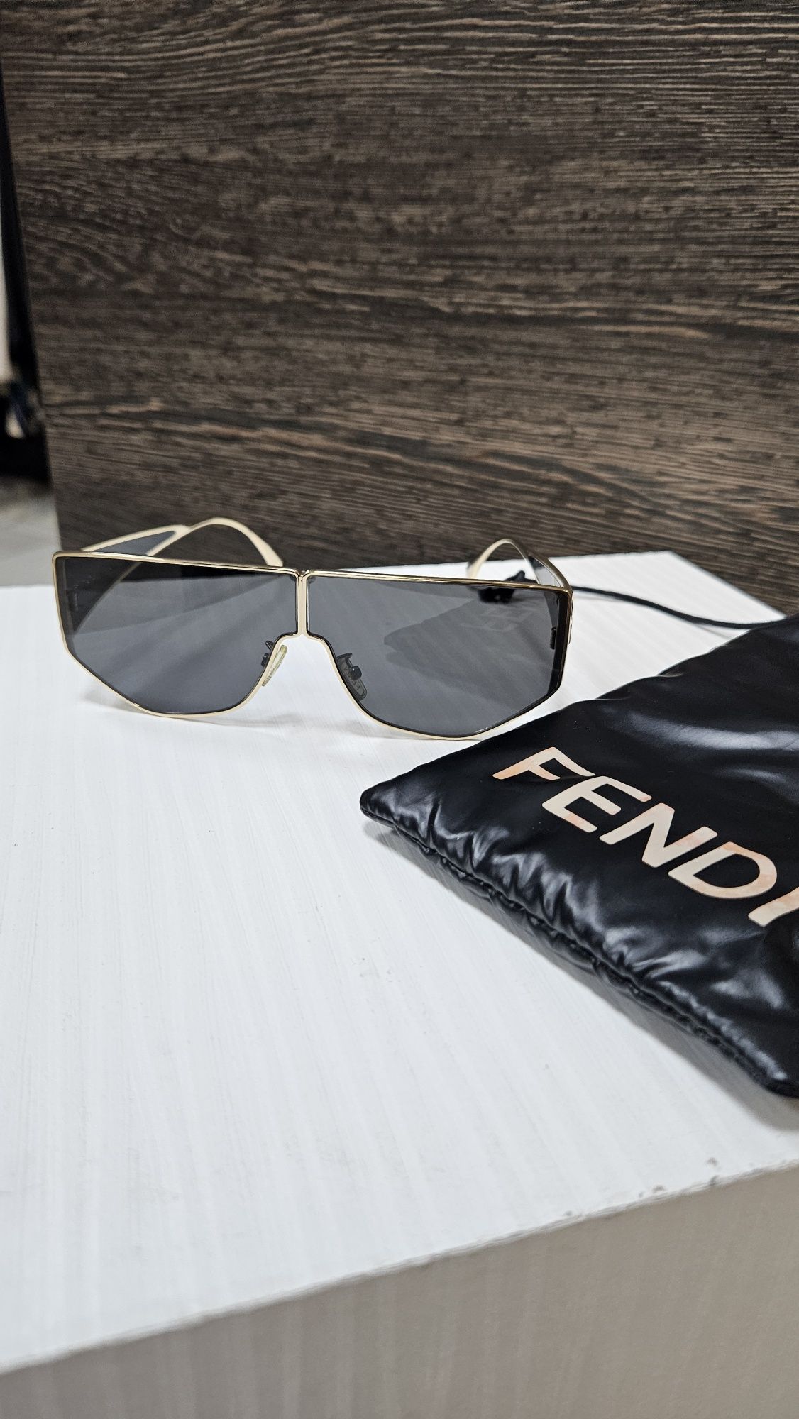 Слънчеви очила FENDI- FE40051U 32А