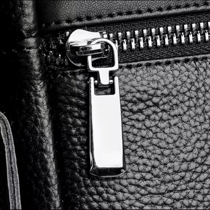 Мъжка кожена чанта /Ежедневна, обемна и елегантна, черна естест. кожа!