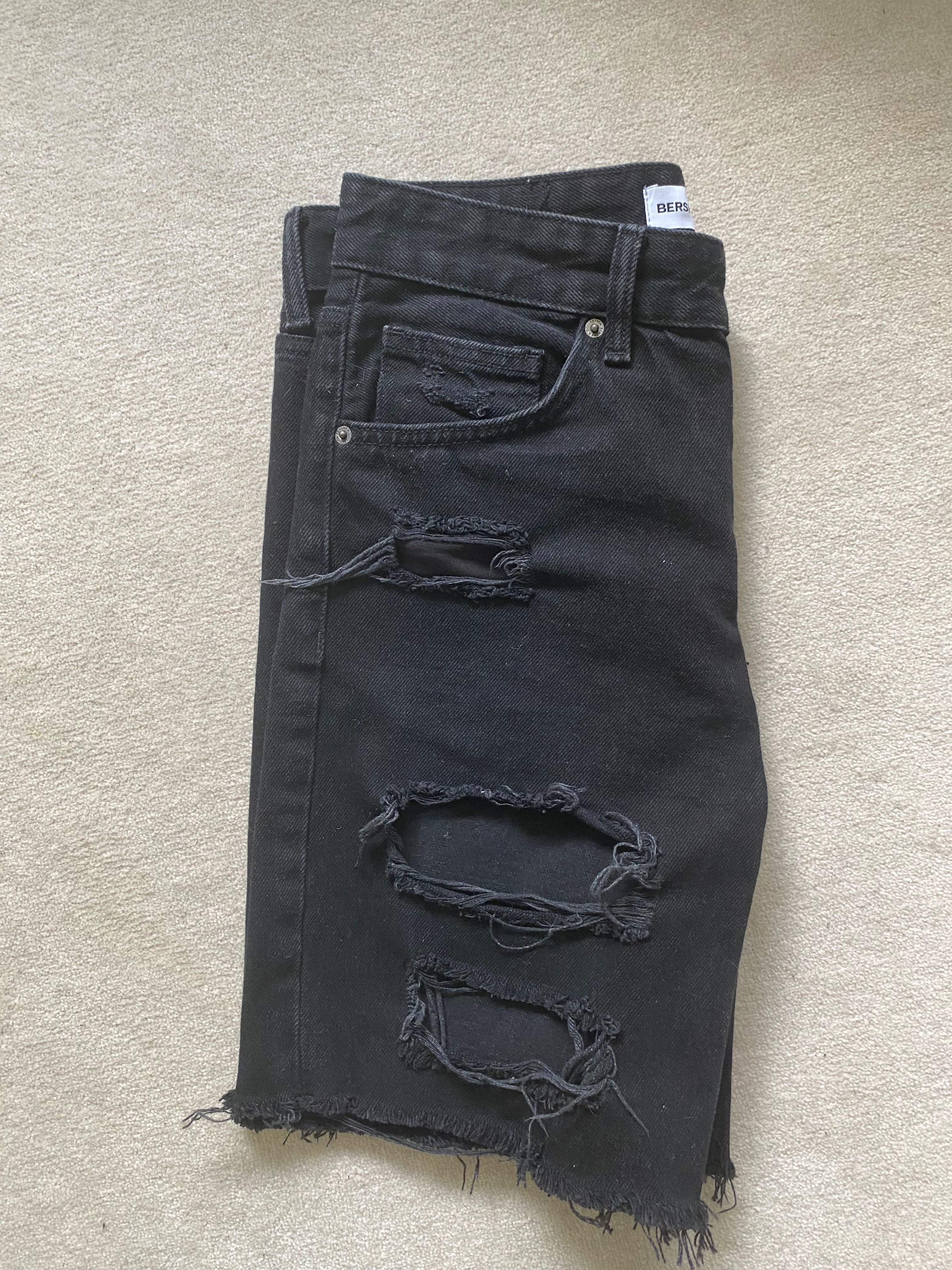 Къси дънкови гащи Bershka