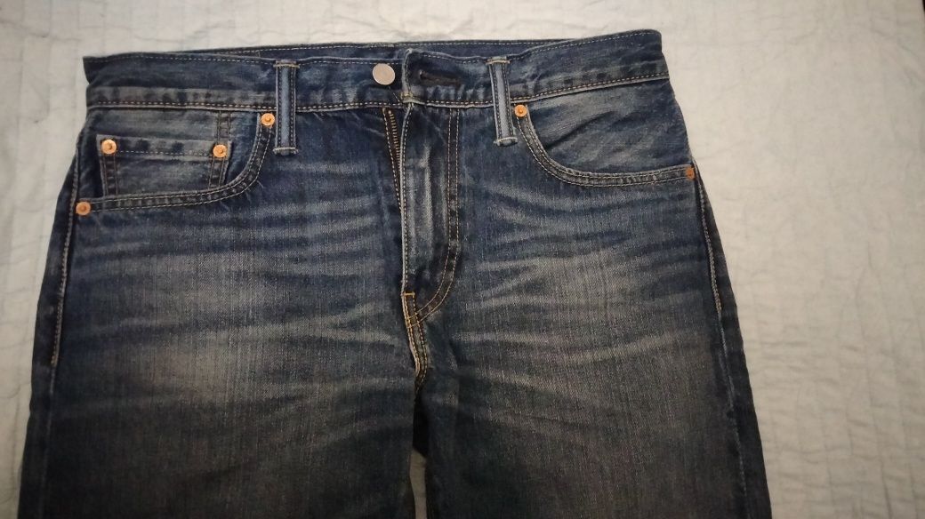 Продам оригинальные джинсы Levis