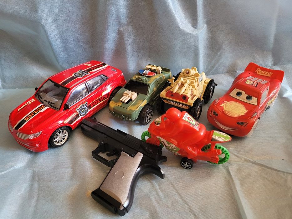 Машинки игрушки для мальчика