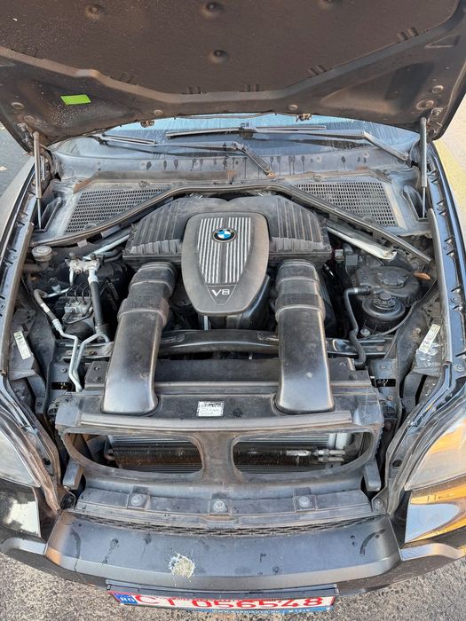 BMW X5 V8 cu 7 locuri