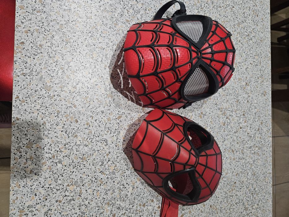 2 măști spider men
