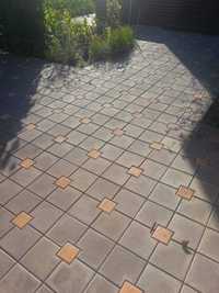 Pavaje decorative din beton comprimat pentru gradina
