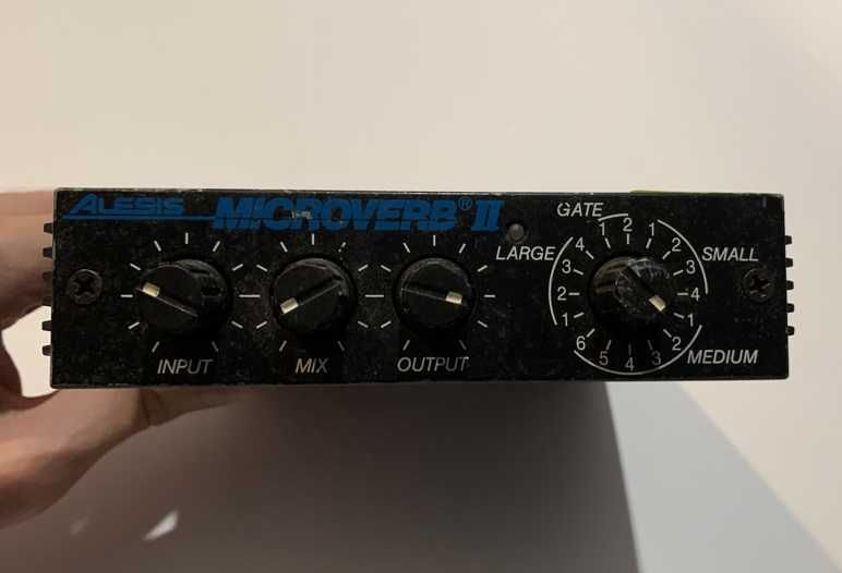 Alesis SR-16 Drum machine ритъм/барабанна машина