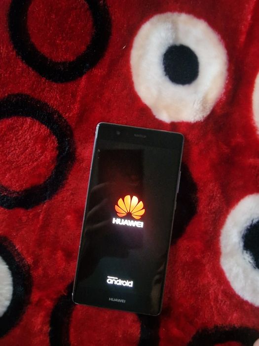 Vând telefon Huawei Model:VIE-L09