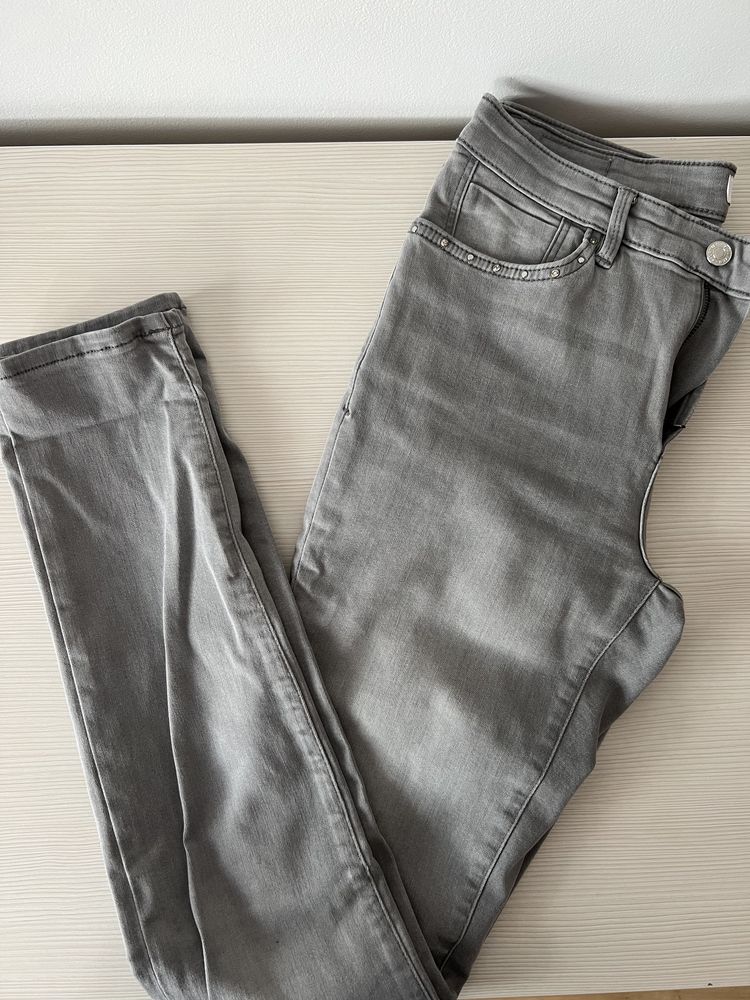 Pantaloni Max&co, S’Oliver, Guess