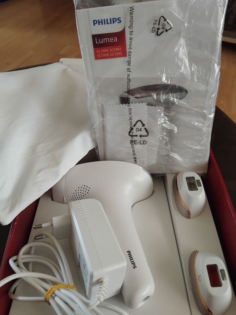 Фотоепилатор Philips Lumea IPL Advanced