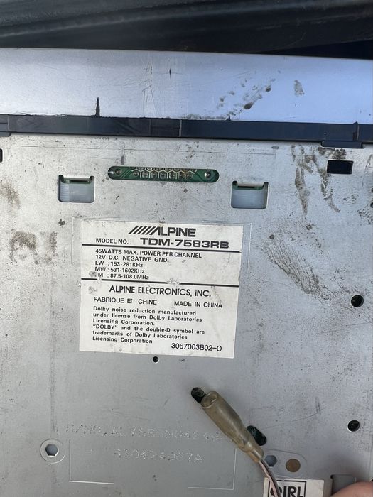 Alpine TDM-7583RB касетофон