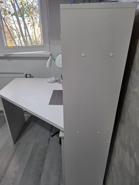 Birou pe colt cu polite