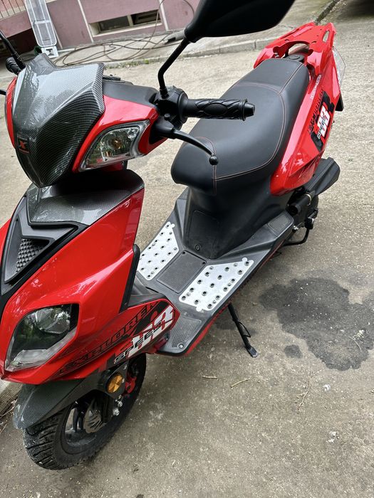 Scuter Explorer b99  2020