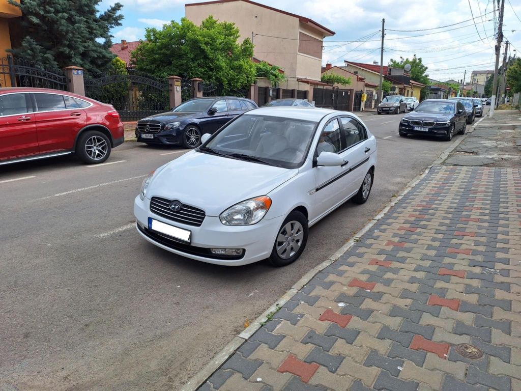 HYUNDAI ACCENT - 2010 - STARE IMPECABILĂ - 142.000 KM - Full Opțion