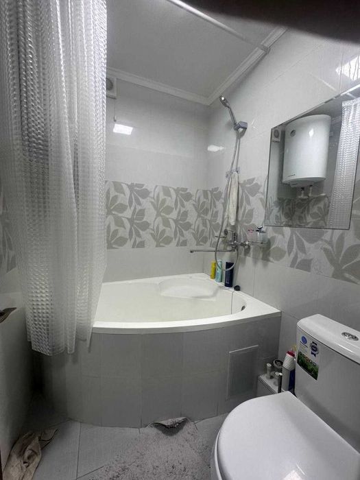 Санъат саройи олдида 2 хоналик жихозли сквозной уй сотилади