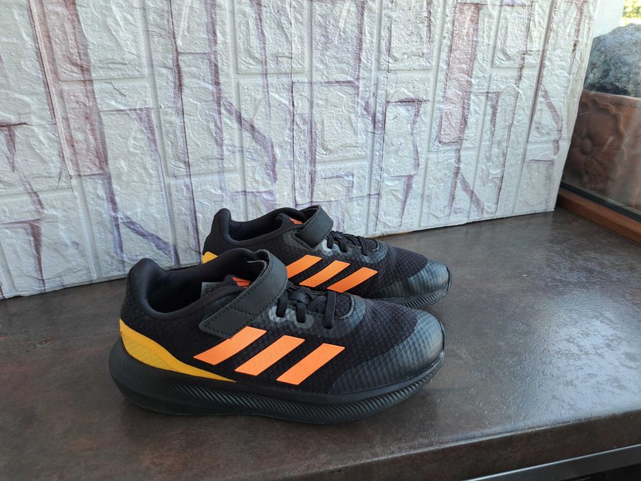 детски маратонки Adidas,кецове,спортни обувки,адидас,ном.35 за момче