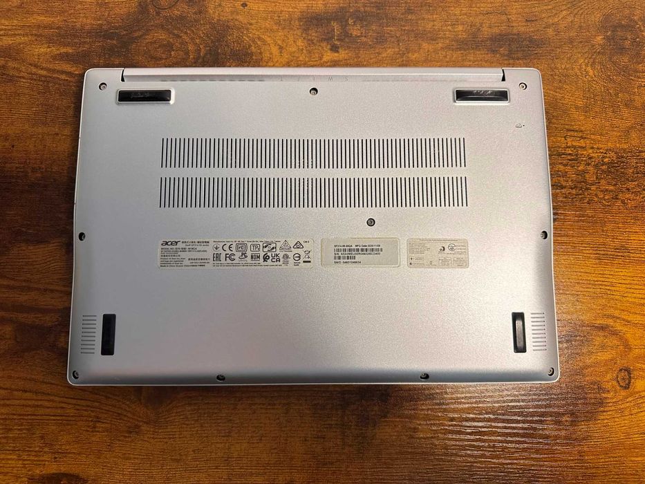 Acer Swit 3 Intel core i5 Intel Iris XE 8gb RAM / 512gb SSD