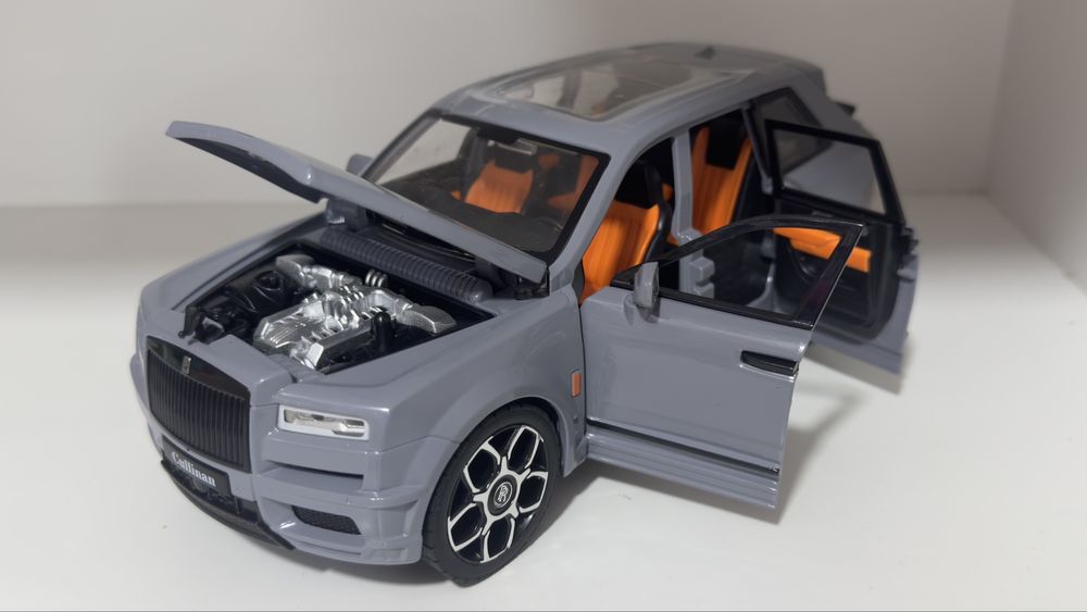 Ролс ройс kullinan 1:24