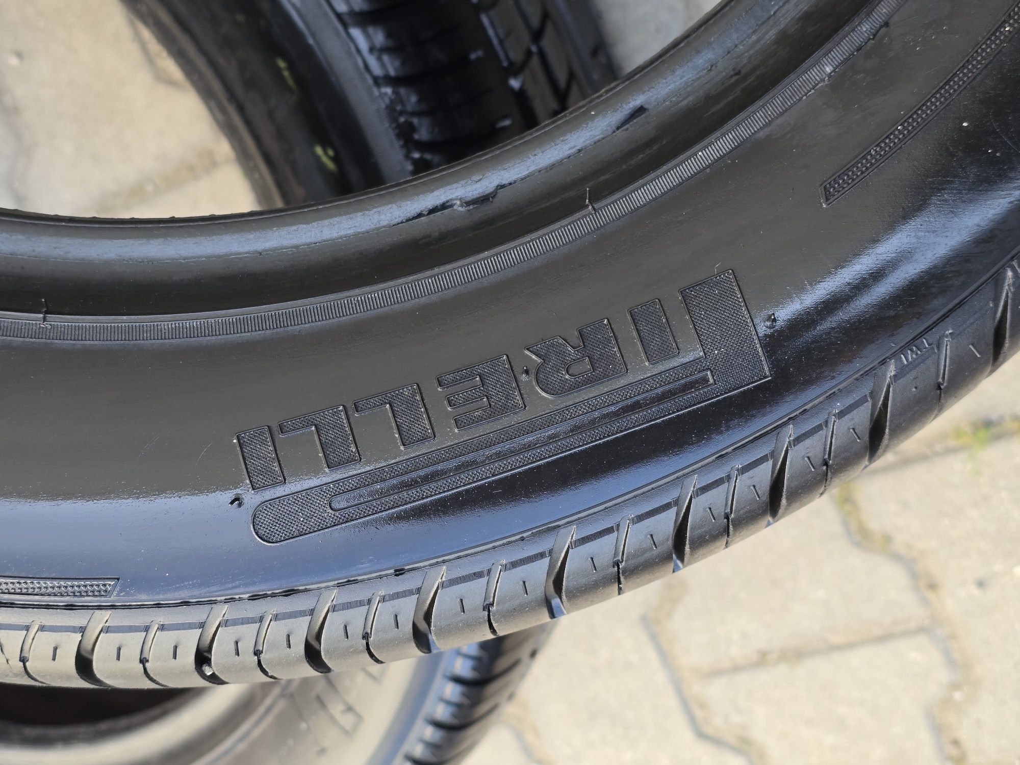 255 50 18 Pirelli