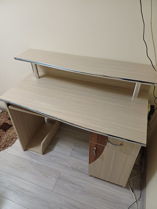 Birou studiu stare buna