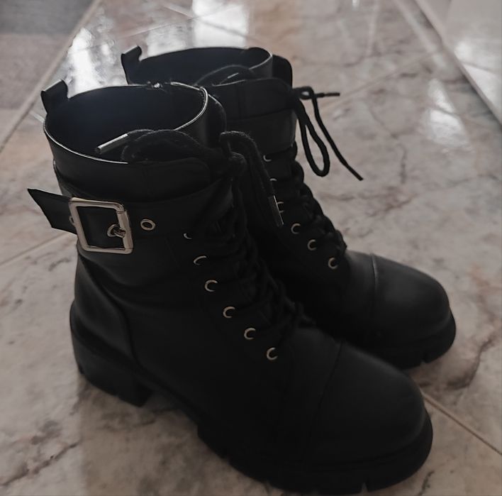 Боти за момиче номер 36