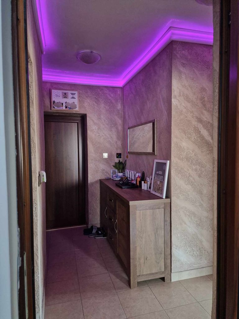 Продава се Тристаен апартамент в Благоевград, Орлова чука - 64 кв.м за 1329 €/кв.м - Снимка #2