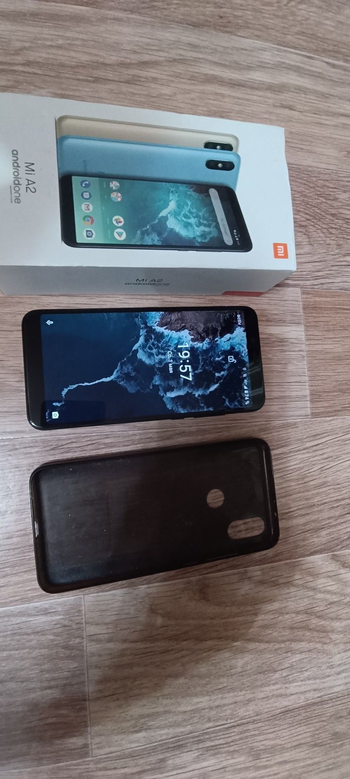 Продам Xiaomi Mi A2