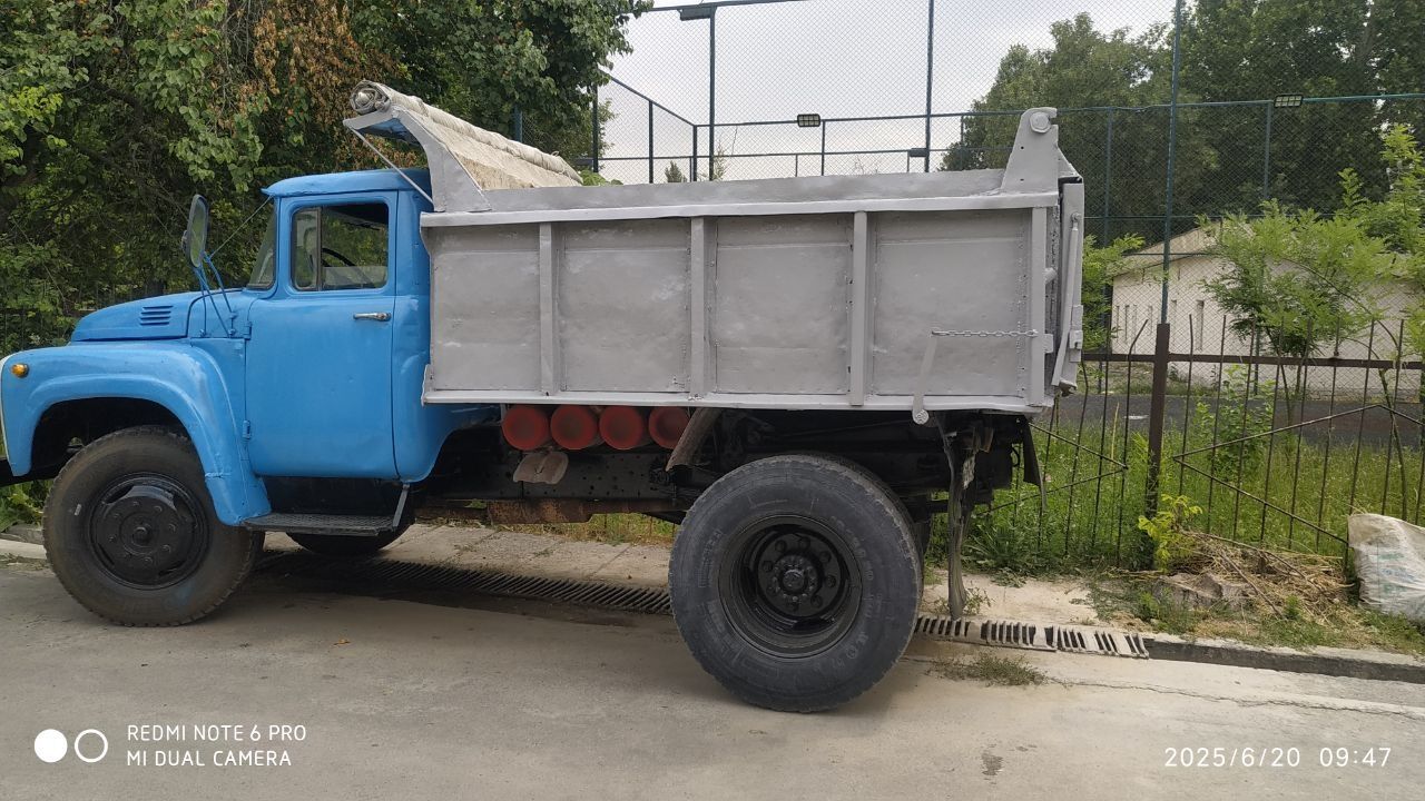Zil samosval sotiladi