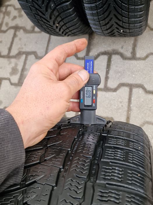 235 55 17 Nokian