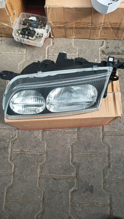 Мазда фара пчичка