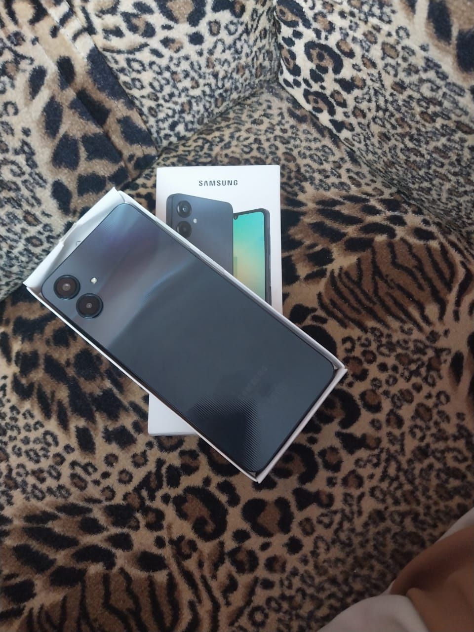 Продам самсунг А06, пользовались месяц,