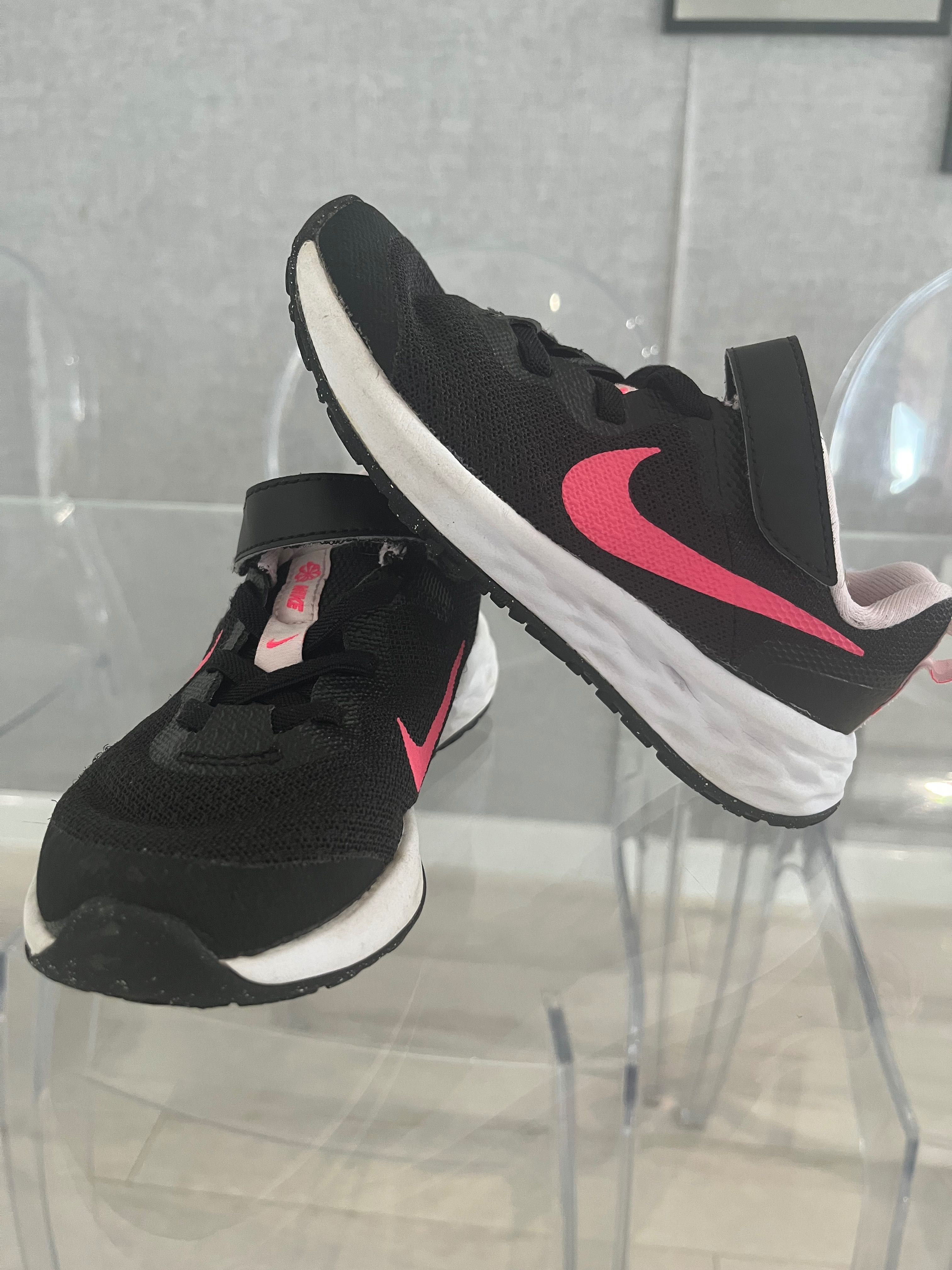 Спортни Маратонки за Деца Nike REVOLUTION 6