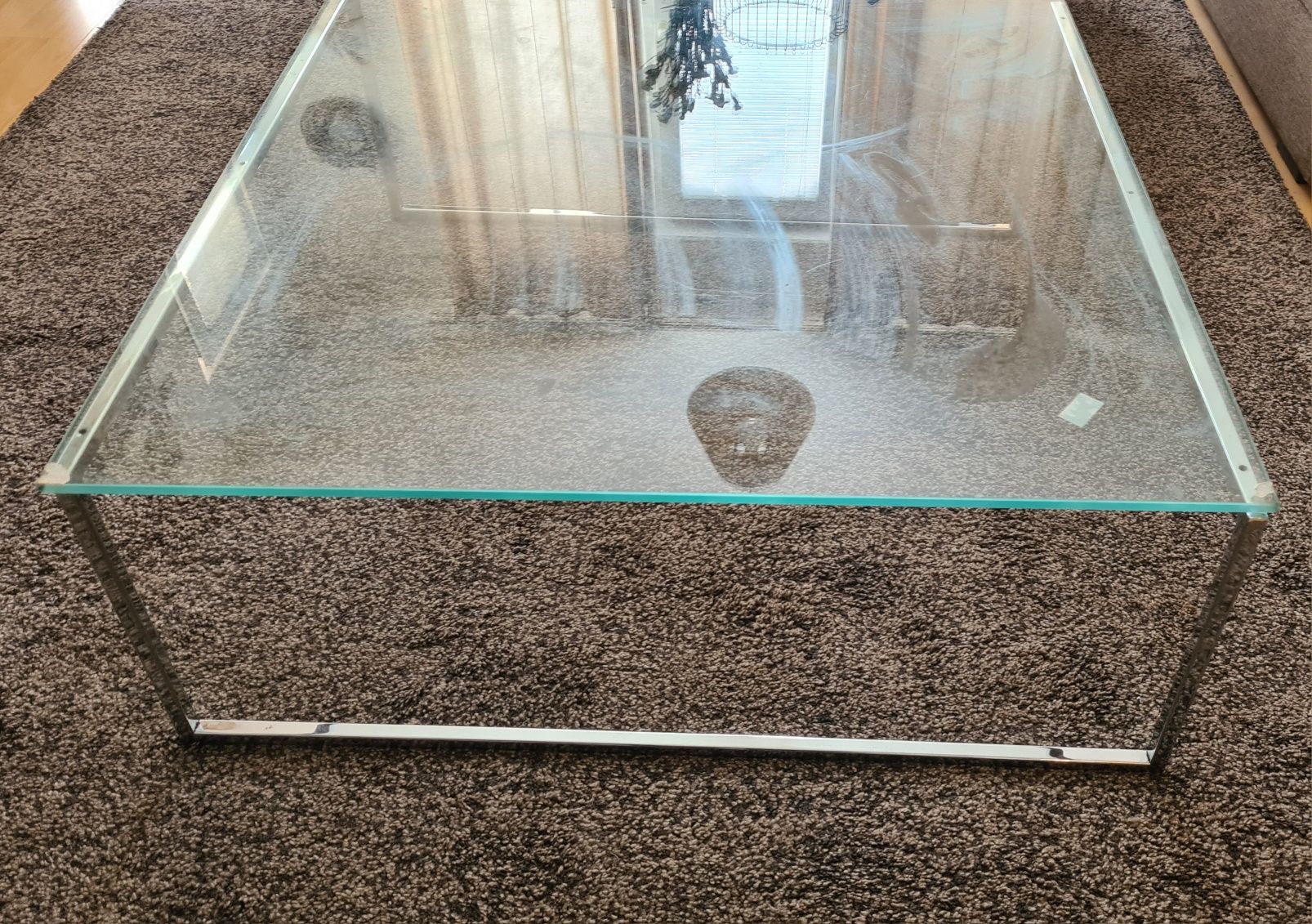 Модерна холна маса- стъкло и хром