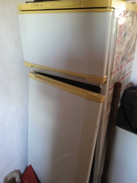 продам холодильник на запчасти