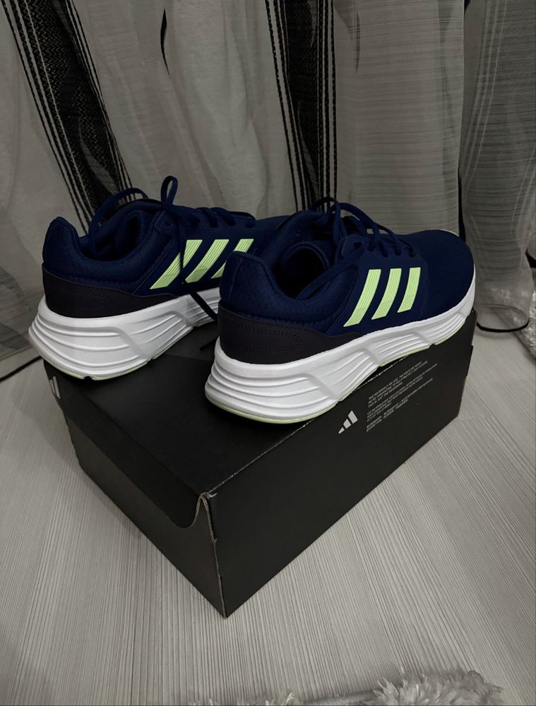 Adidas Galaxy 6 M