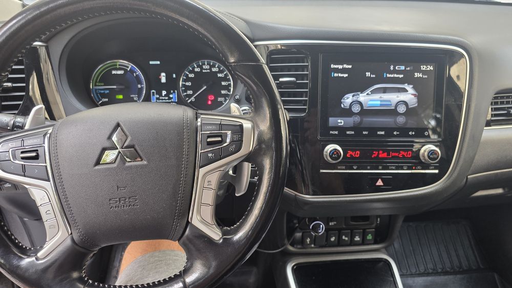 Vand Mitsubishi Outlander Plug-In Hybrid sau PHEV.