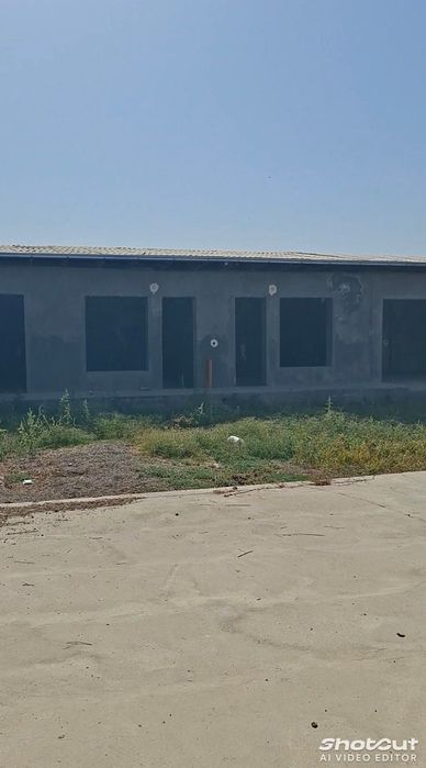 Кибрайда нотурар жой сотилади. Ер майдони 68 соток