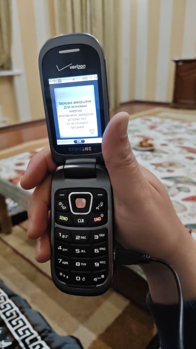 Perfektum samsung verzon 3 canvoy sotiladi