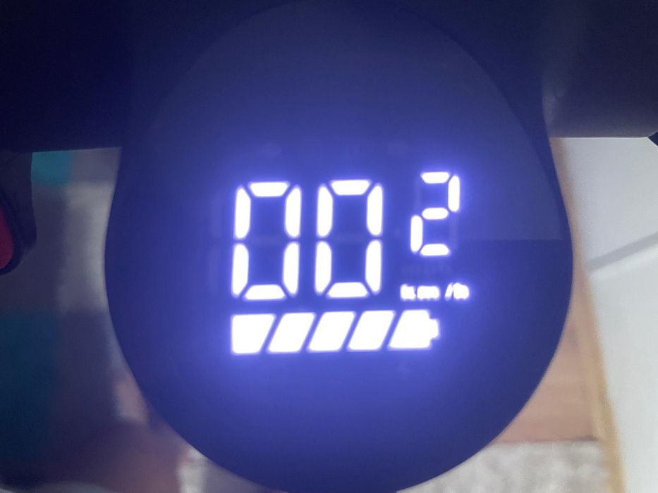 Vând trotineta electrica