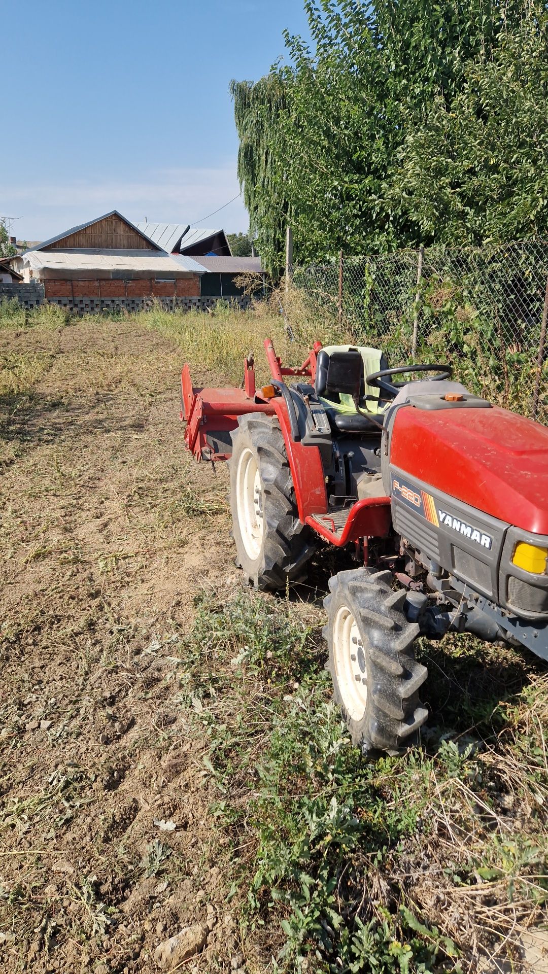 Tractor Yanmar f22