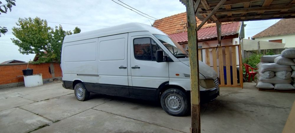 Mercedes sprinter 311 CDI sau schimb cu vaci