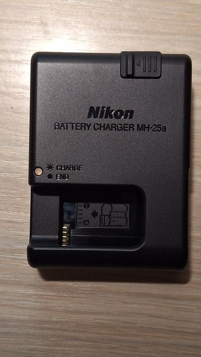 Incarcator original Nikon MH-25a nou