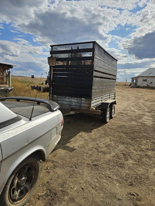 Продам 2 прицепа каждая по 1 мил оба каз учеть заводская прицеп