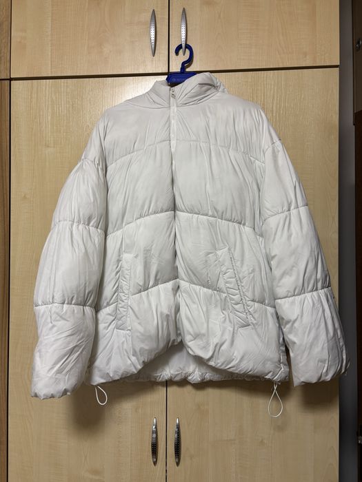 Продавам дамско яке About you